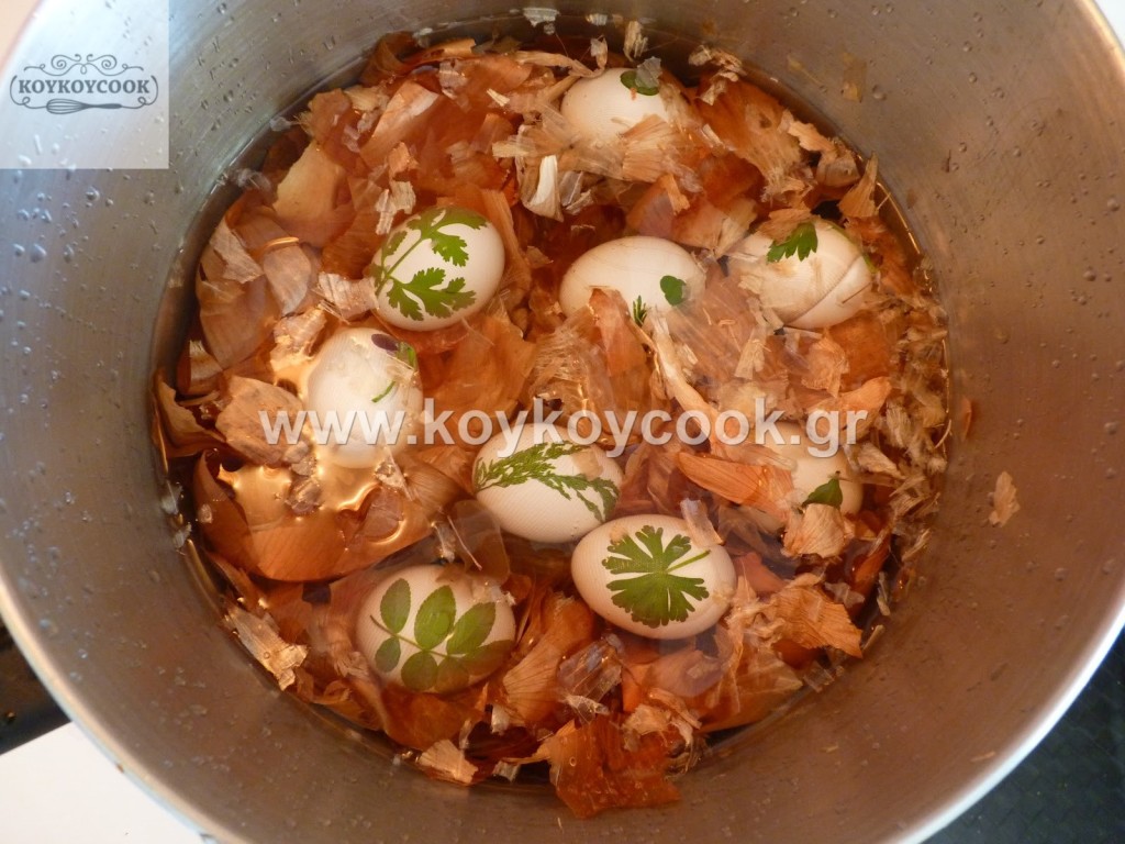 naturally dyed eggs onion skins (2)